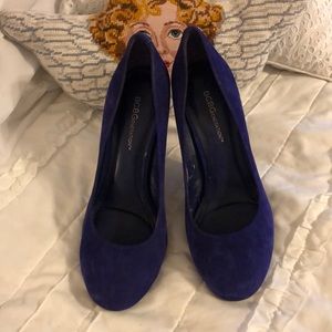 BCBGeneration purple suede pumps 81/2